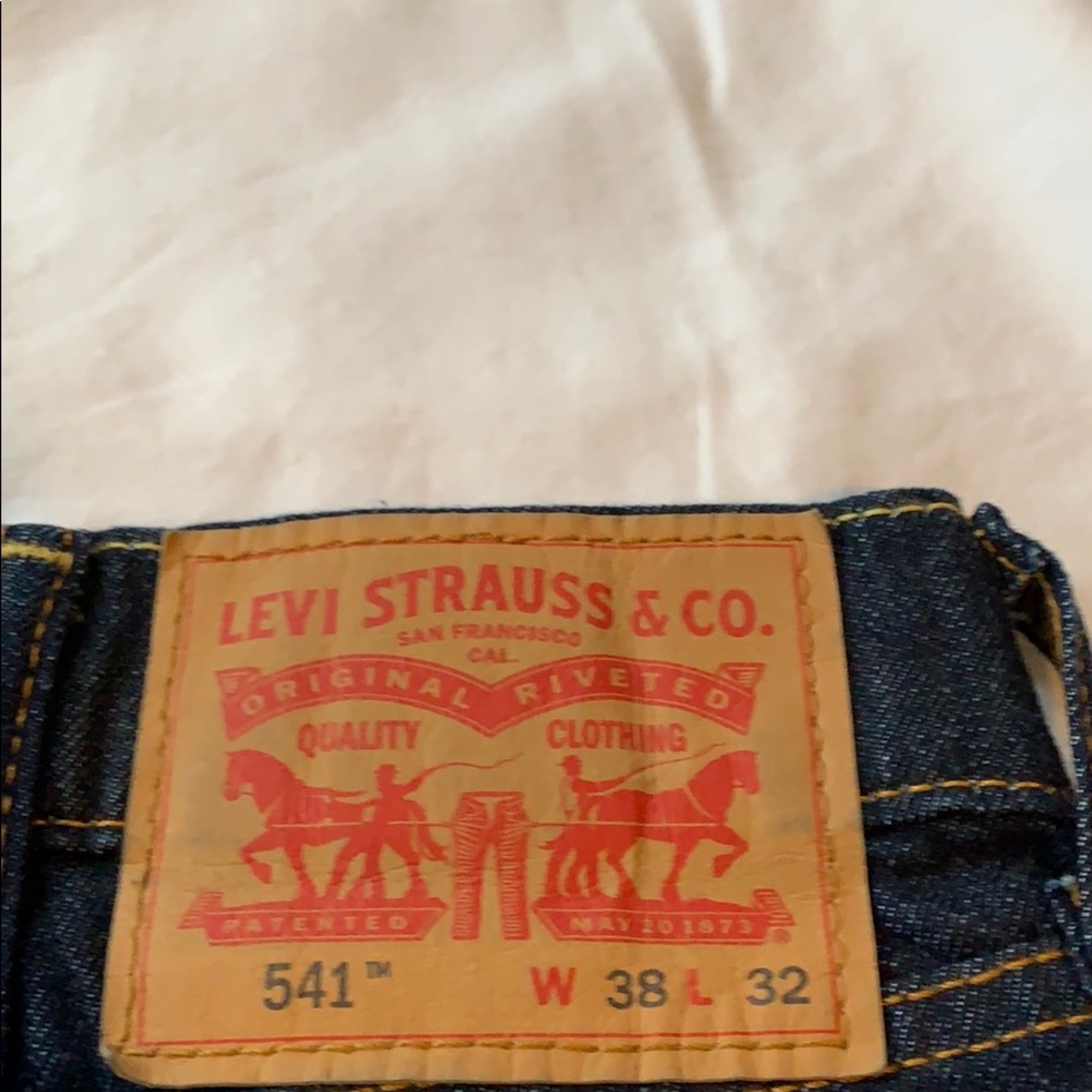 Jeans - Picture 2 of 3